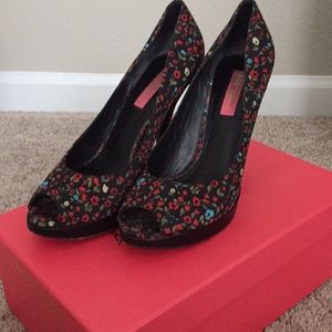 Betsey Johnson Heel